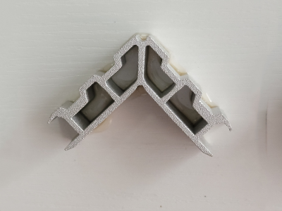 撞角角碼12.8 撞角角碼12.8